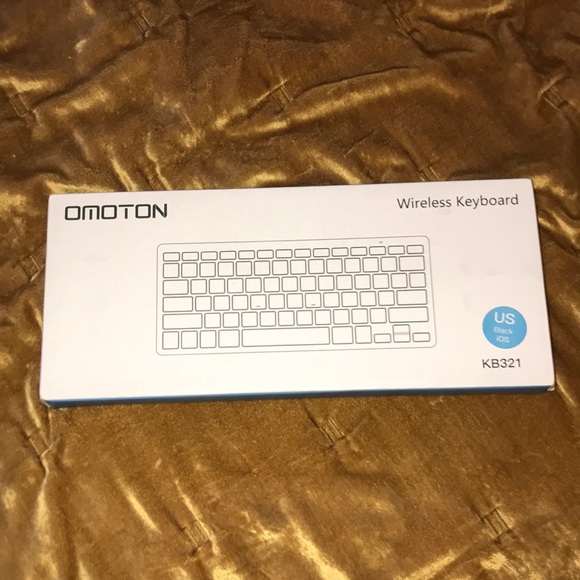 Wireless Keyboard By Omoton, from Amazon - Picture 3 of 12